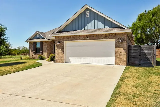 Photo 2 — 2209 Chadwick Drive, Norman, OK 73071