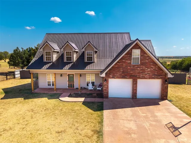 Photo 3 — 1120 N 7th Street, Fort Cobb, OK 73038