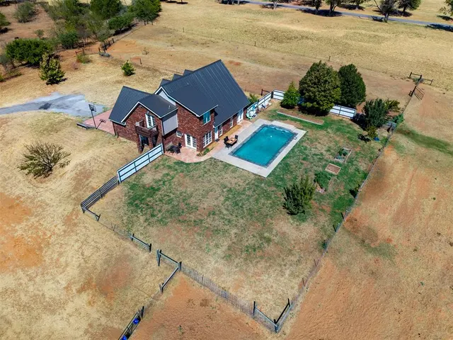 Photo 6 — 1120 N 7th Street, Fort Cobb, OK 73038