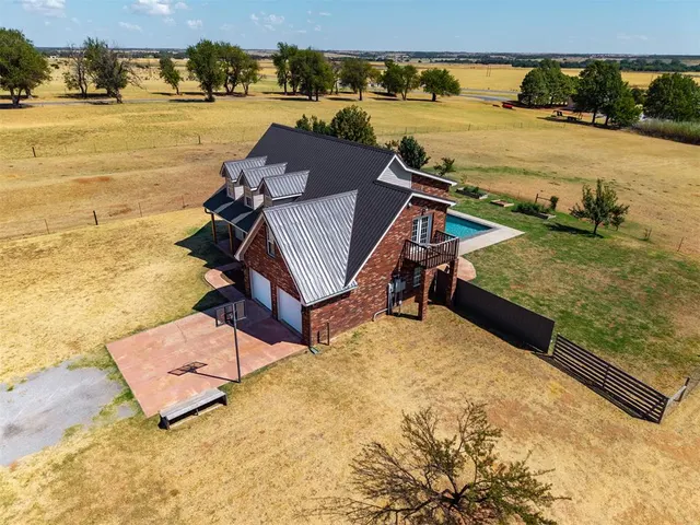 Photo 8 — 1120 N 7th Street, Fort Cobb, OK 73038