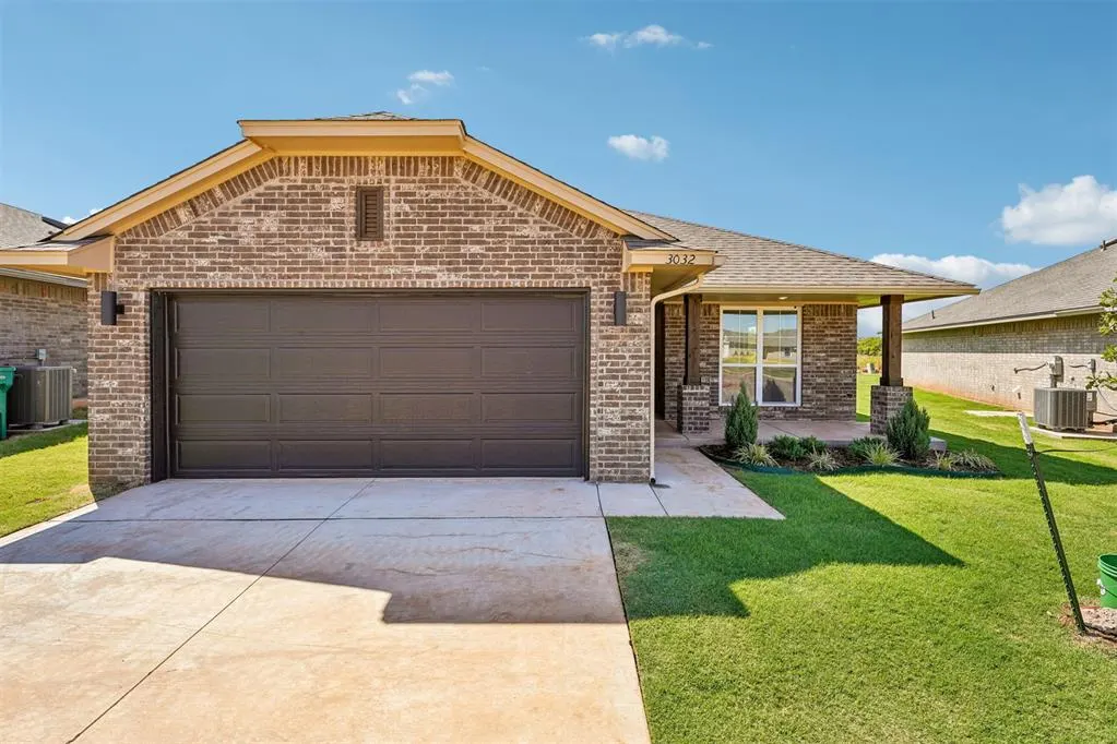 Front exterior — 3032 NW 196th Place, Edmond, OK 73012