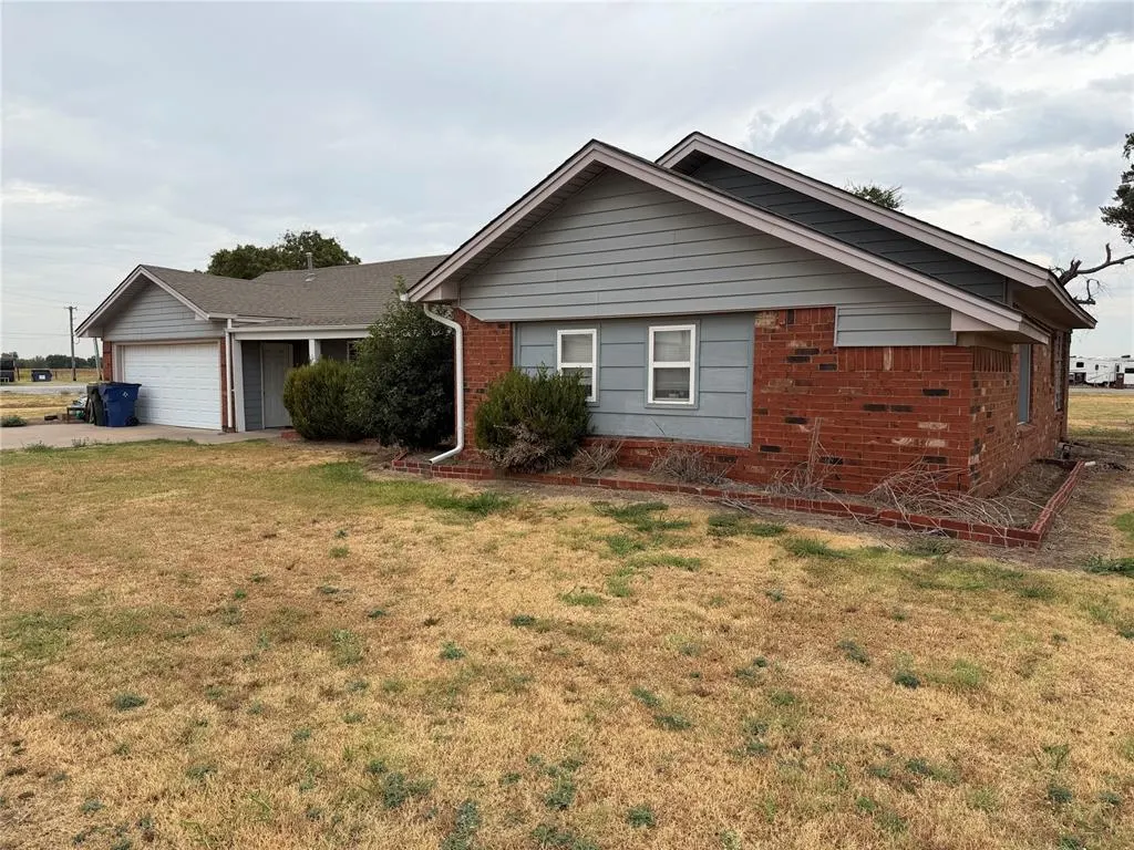 Photo 2 — 921 E Highway 19, Chickasha, OK 73018
