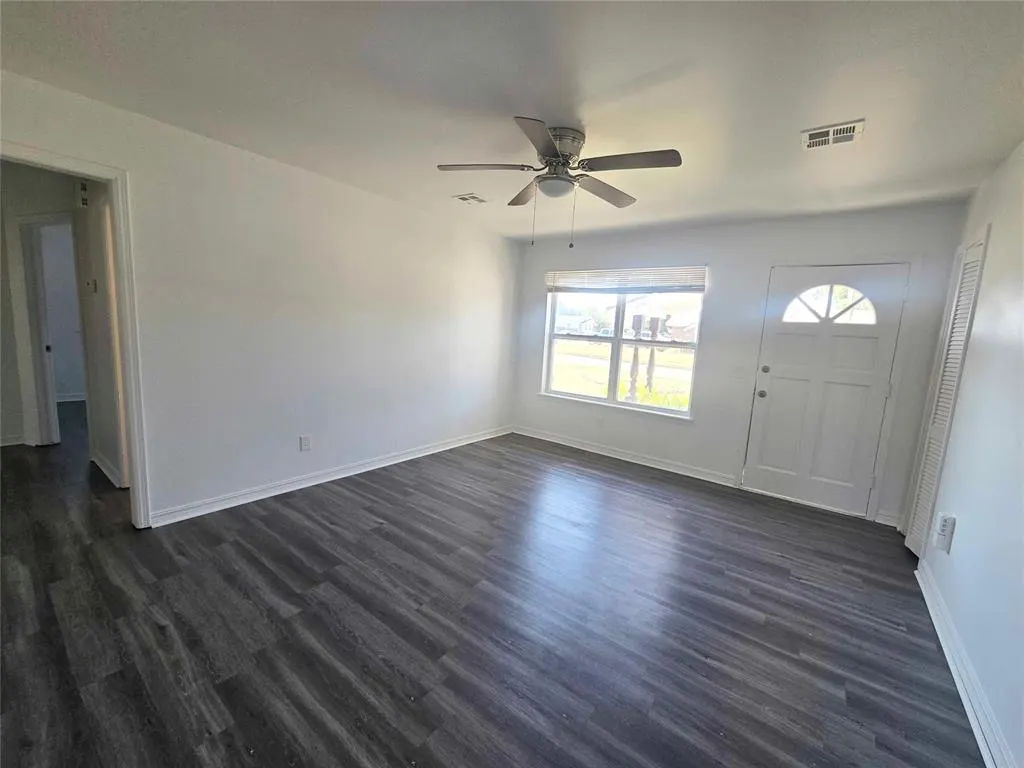 Photo 3 — 3325 Beechwood Drive, Oklahoma City, OK 73115