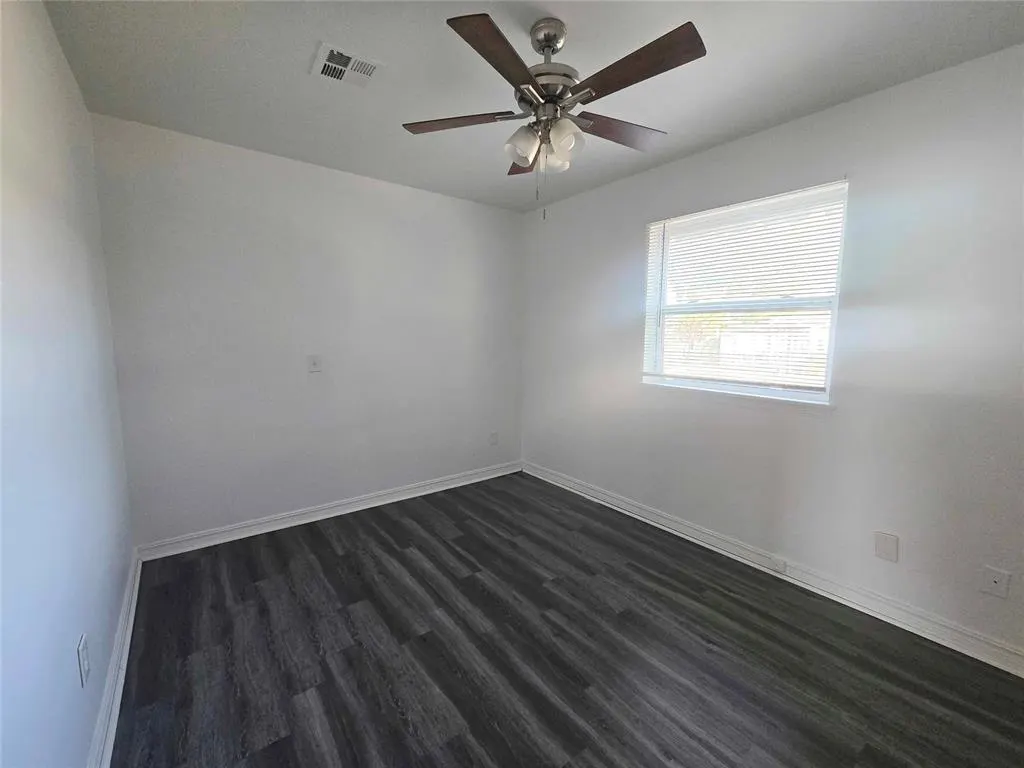 Photo 9 — 3325 Beechwood Drive, Oklahoma City, OK 73115