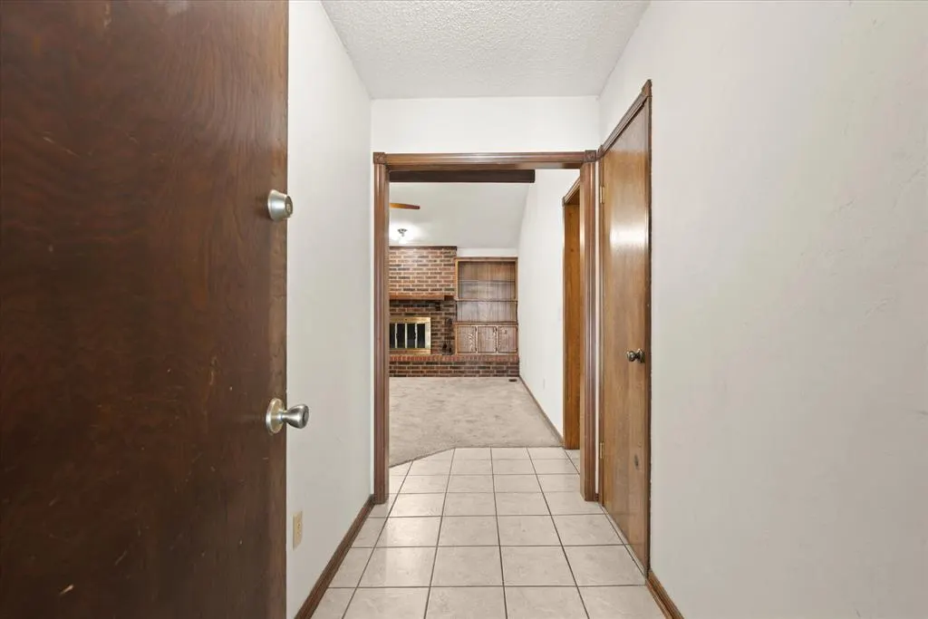Photo 2 — 10325 Exter Avenue, Yukon, OK 73099