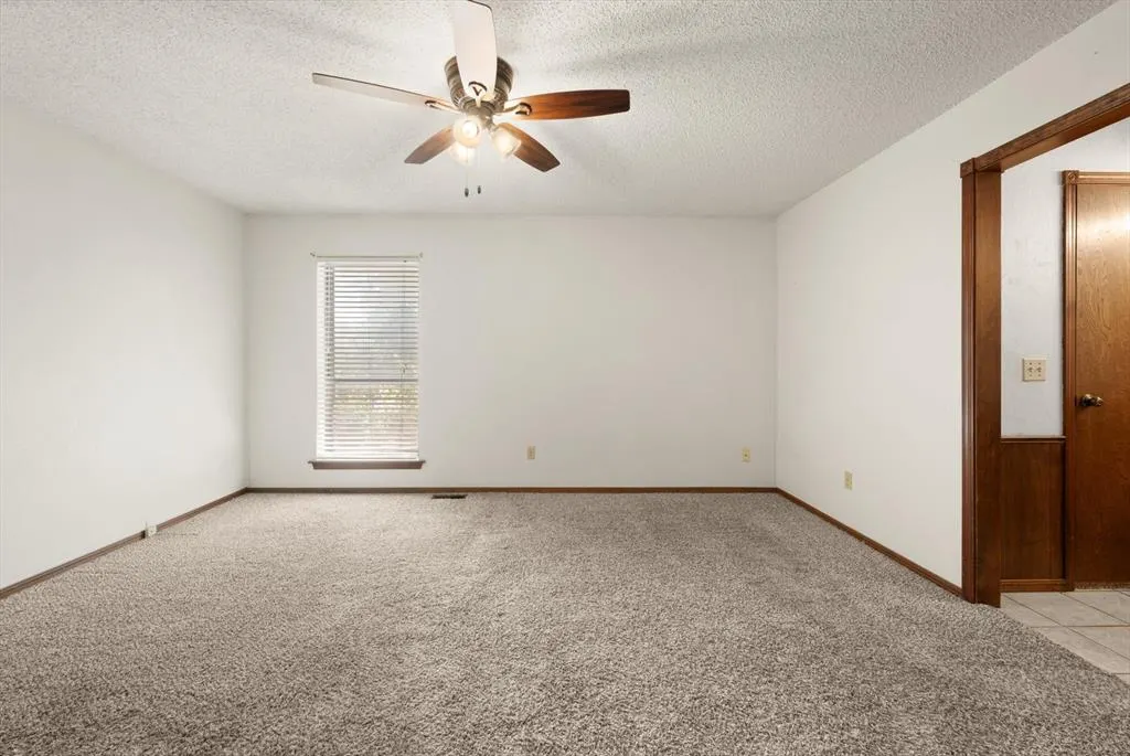 Photo 19 — 10325 Exter Avenue, Yukon, OK 73099
