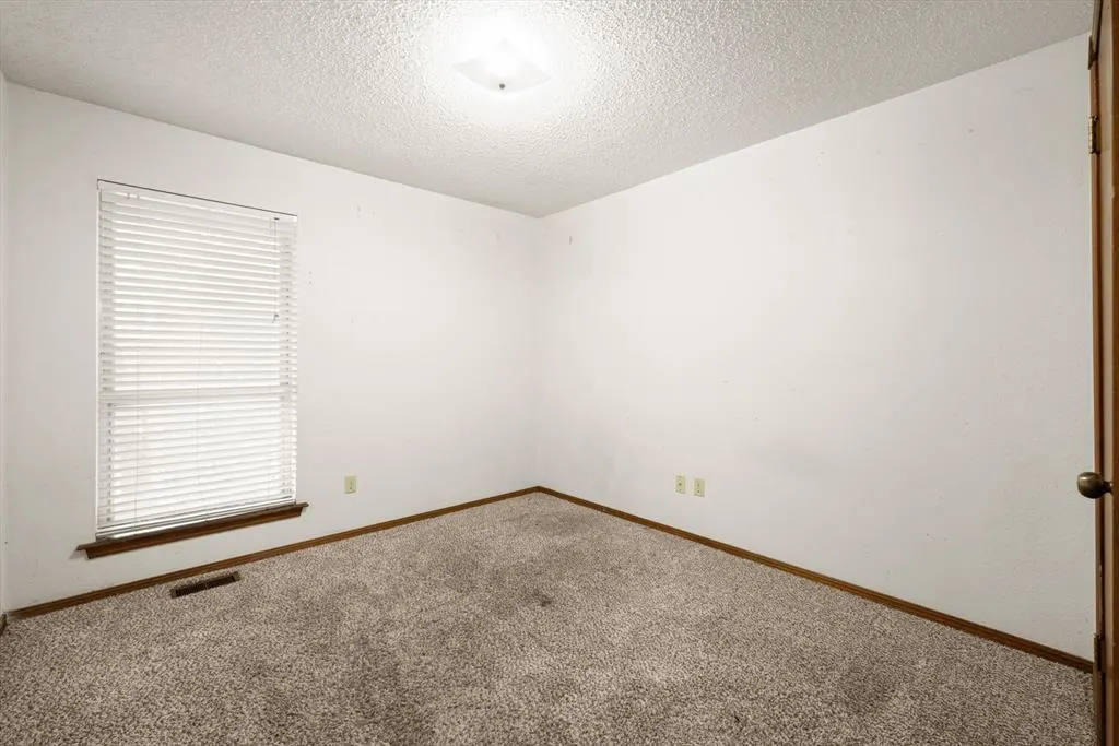 Photo 22 — 10325 Exter Avenue, Yukon, OK 73099
