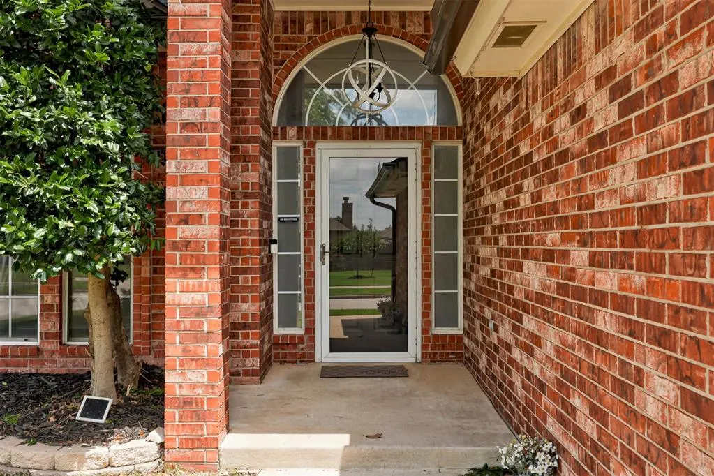 Photo 2 — 15600 Sandstone Terrace, Oklahoma City, OK 73170