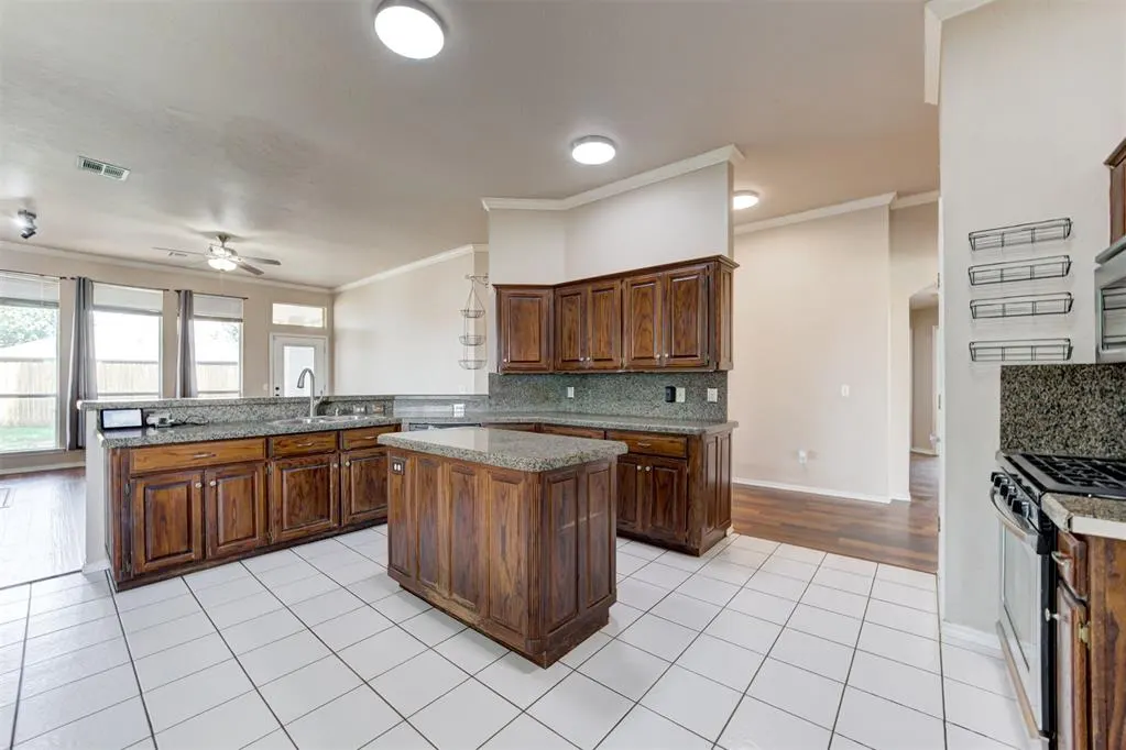 Photo 19 — 15600 Sandstone Terrace, Oklahoma City, OK 73170