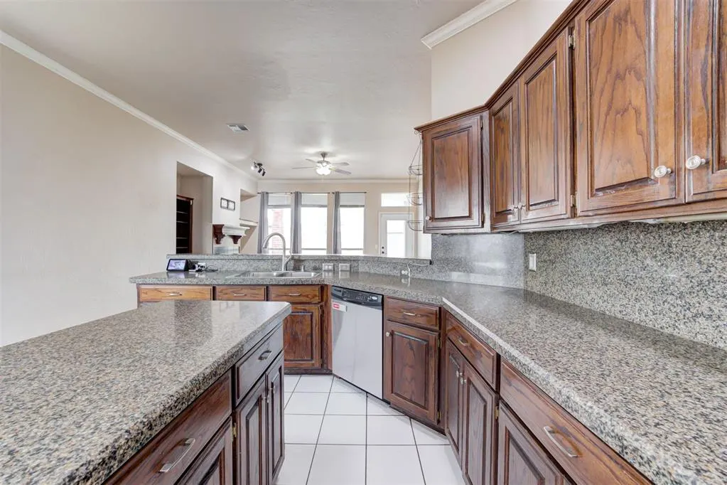 Photo 20 — 15600 Sandstone Terrace, Oklahoma City, OK 73170