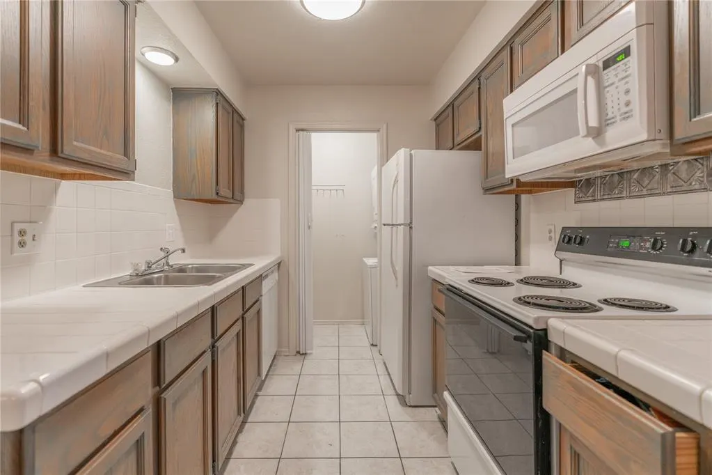 Photo 12 — 4400 N Hemingway Drive 134, Oklahoma City, OK 73118