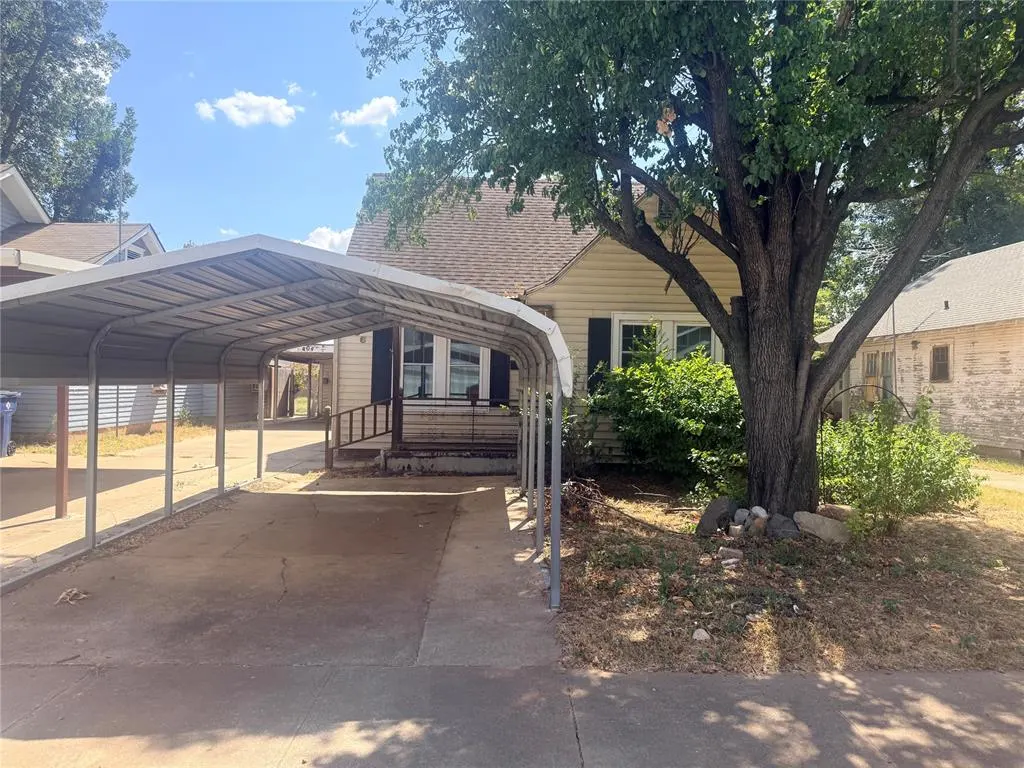 Front exterior — 406 W Virginia Avenue, Anadarko, OK 73005