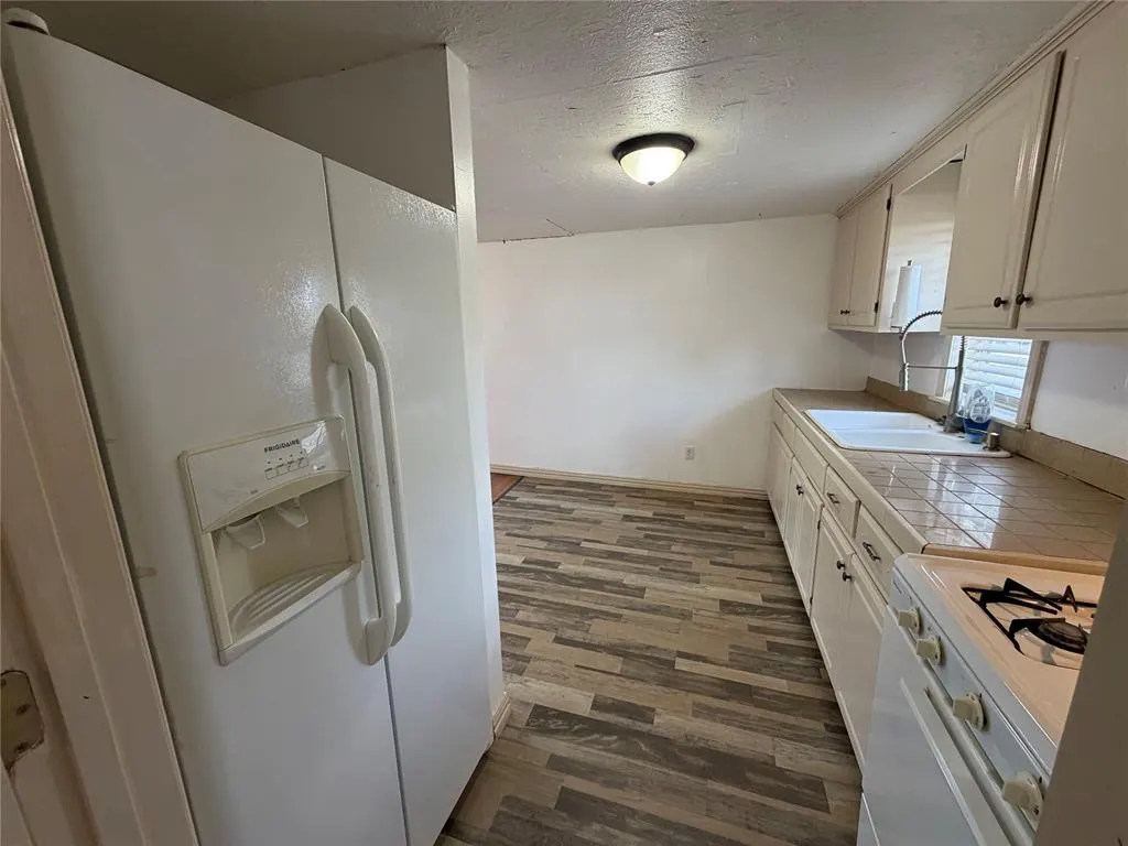 Photo 12 — 507 E 7th Street, Cement, OK 73017