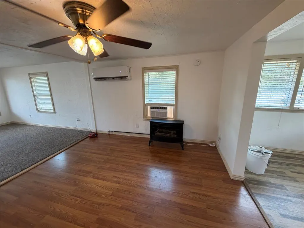 Photo 13 — 507 E 7th Street, Cement, OK 73017