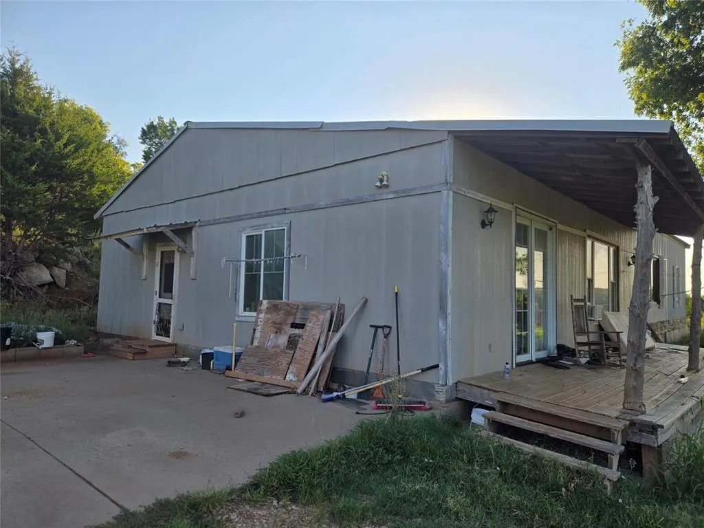 Photo 3 — 4760 E Bender Road, Newkirk, OK 74647