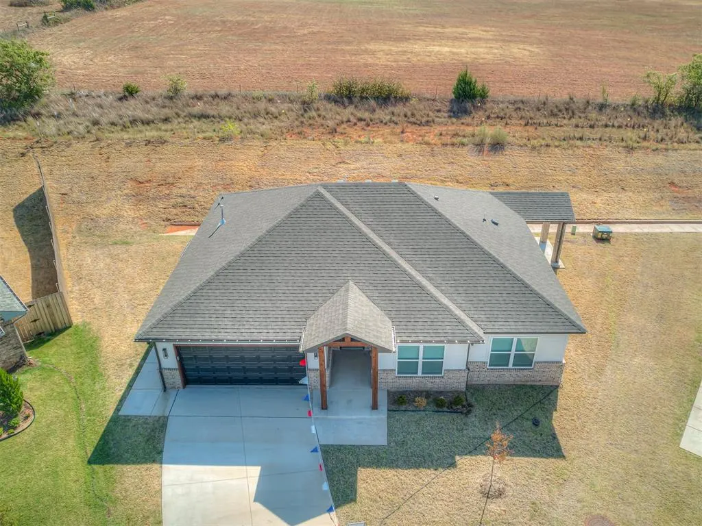 Photo 36 — 1237 E Stetson Lane, Mustang, OK 73064
