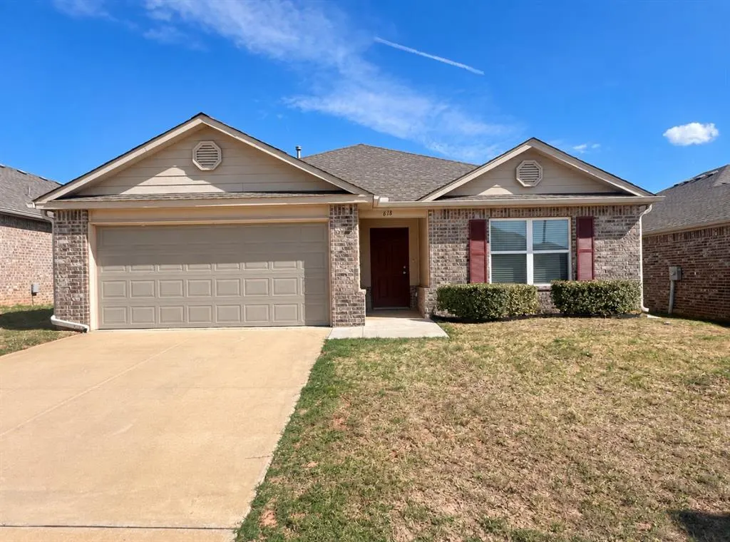 Front exterior — 618 Audrey Drive, Tuttle, OK 73089