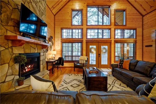 Photo 8 — 299 Sugarberry Trail, Broken Bow, OK 74728