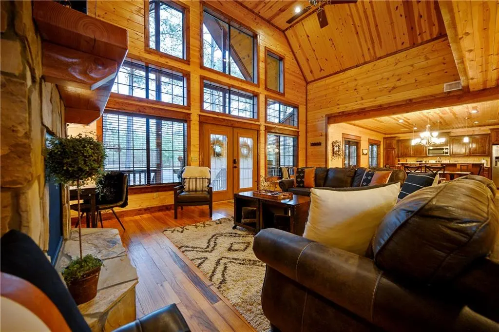 Photo 9 — 299 Sugarberry Trail, Broken Bow, OK 74728