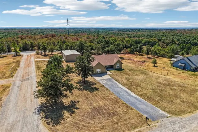 Photo 3 — 17250 Cottonwood Court, Newalla, OK 74857