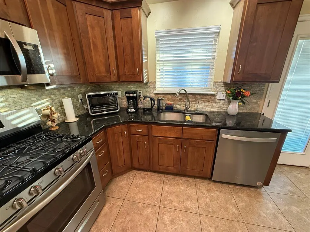 Photo 8 — 2220 Crooked Oak Drive, Shawnee, OK 74804