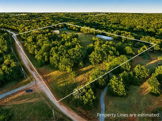 Photo 2 — 1920 Canyon Run Drive, Meridian, OK 73058