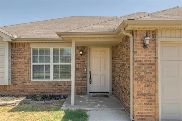Photo 6 — 9608 Lauren Drive, Oklahoma City, OK 73160
