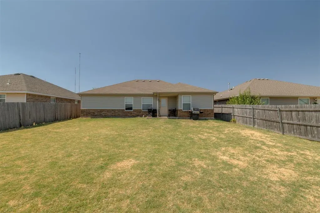 Photo 8 — 9608 Lauren Drive, Oklahoma City, OK 73160