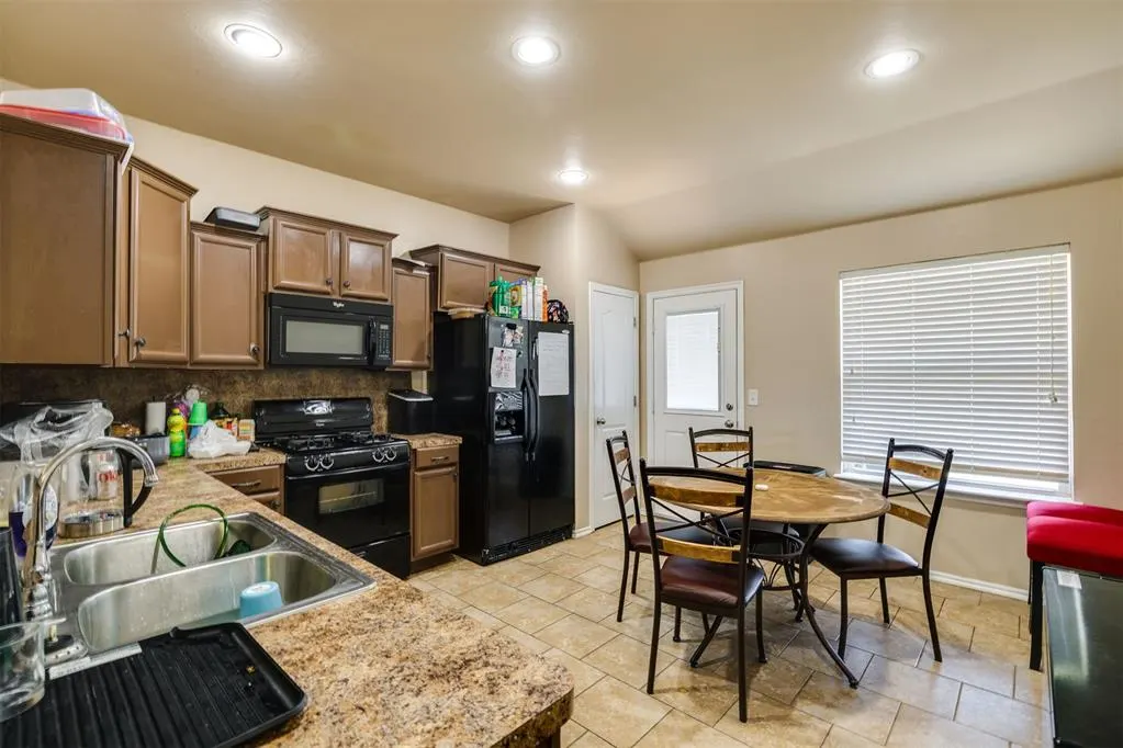 Photo 17 — 9608 Lauren Drive, Oklahoma City, OK 73160