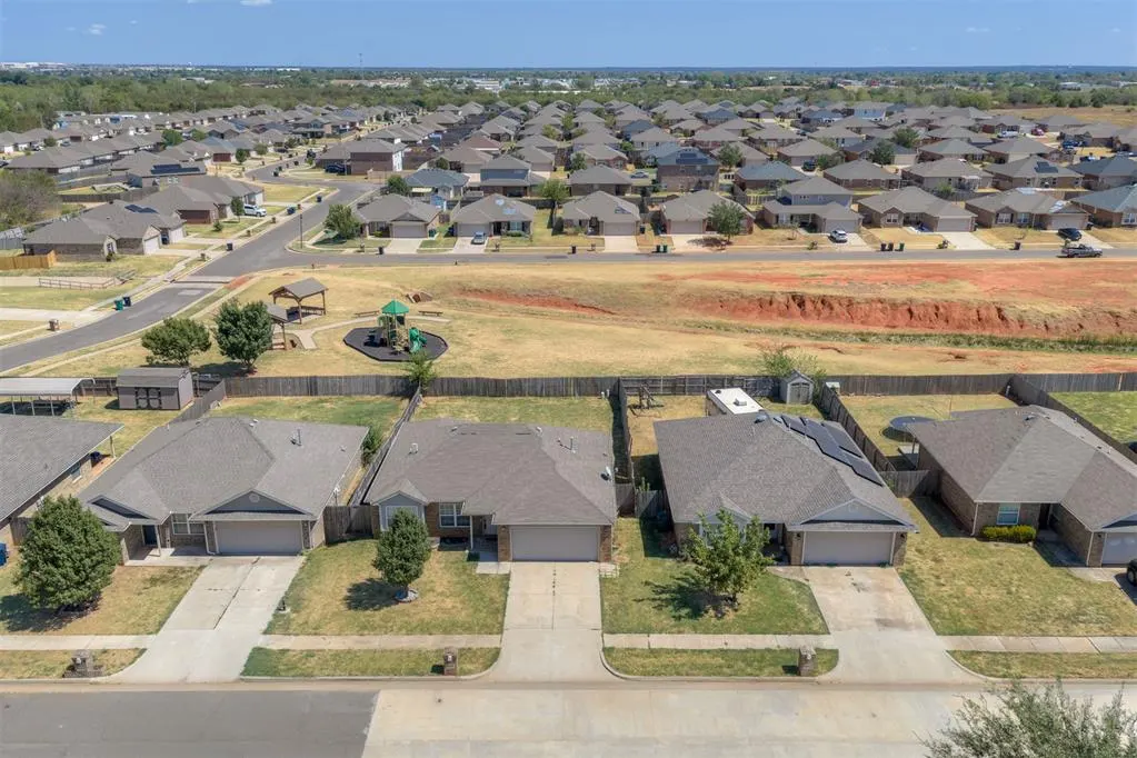 Photo 37 — 9608 Lauren Drive, Oklahoma City, OK 73160