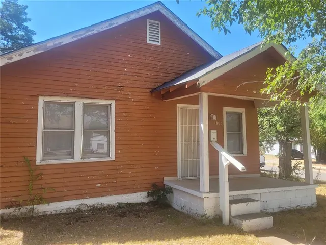 Photo 3 — 1800 NE 25th Street, Oklahoma City, OK 73111