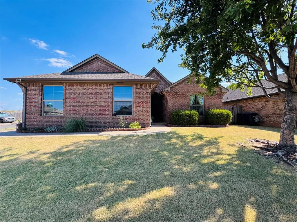 Photo 2 — 10700 SW 36th Street, Yukon, OK 73099
