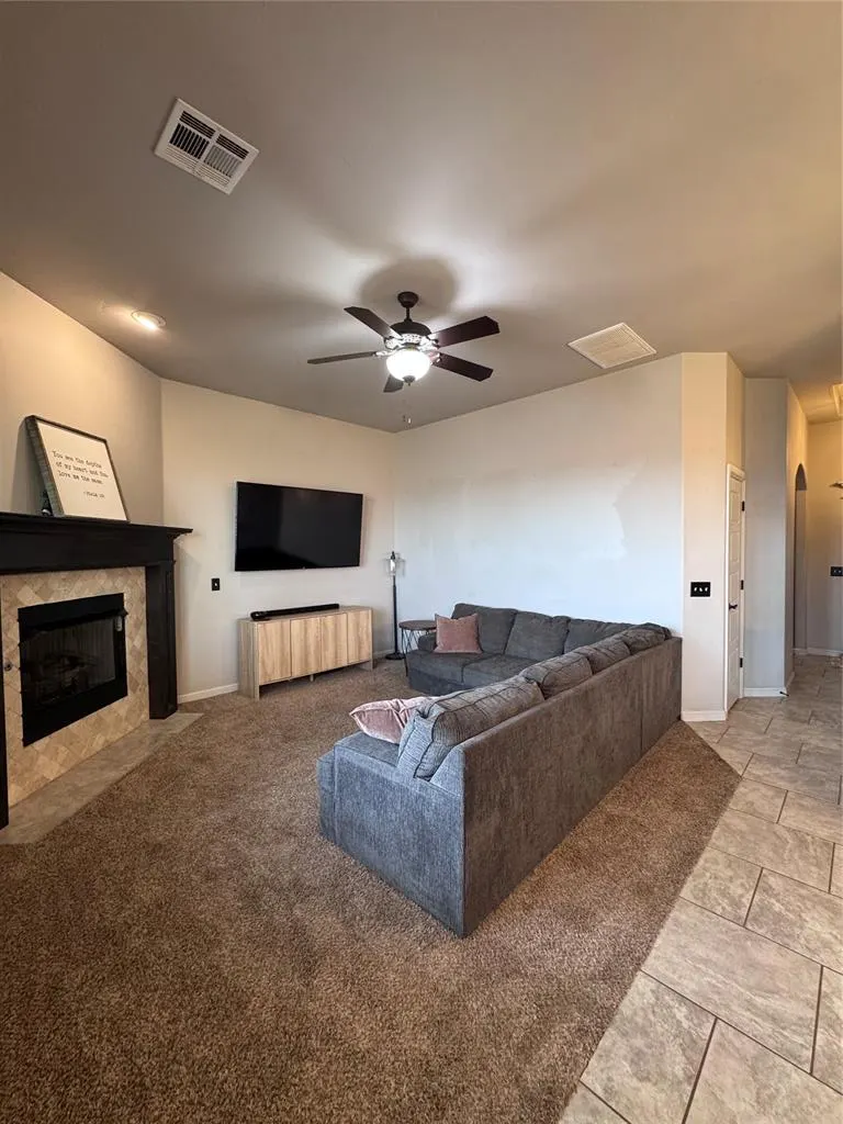 Photo 4 — 10700 SW 36th Street, Yukon, OK 73099