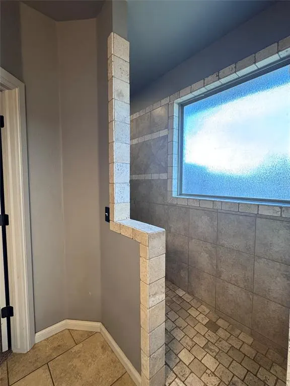 Photo 8 — 10700 SW 36th Street, Yukon, OK 73099