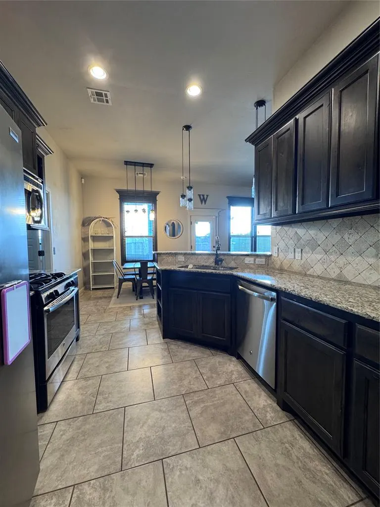 Photo 14 — 10700 SW 36th Street, Yukon, OK 73099