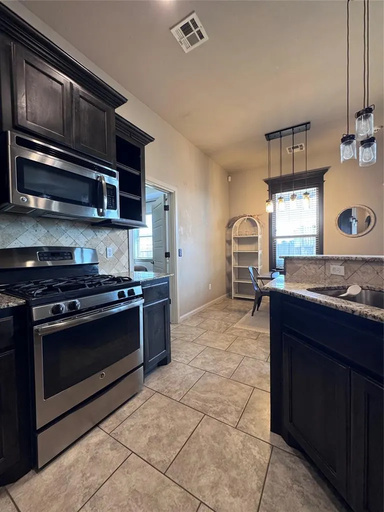 Photo 16 — 10700 SW 36th Street, Yukon, OK 73099