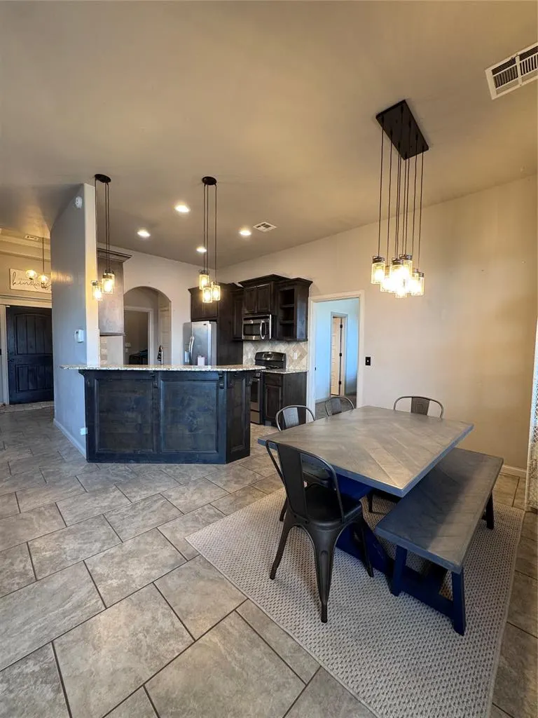 Photo 18 — 10700 SW 36th Street, Yukon, OK 73099