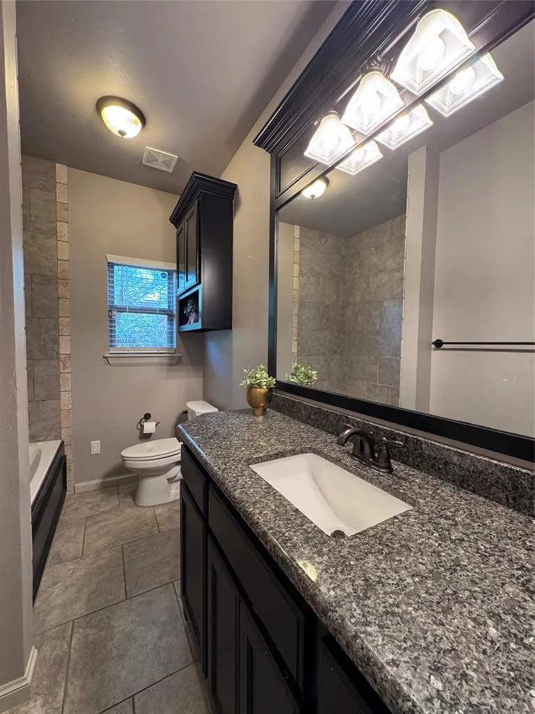 Photo 23 — 10700 SW 36th Street, Yukon, OK 73099