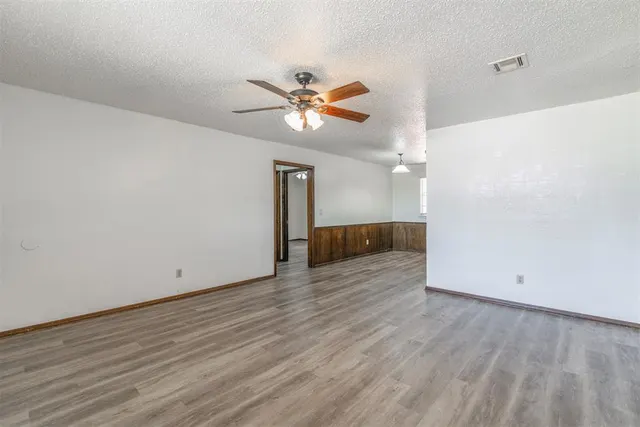 Photo 3 — 915 Delmar Circle, Oklahoma City, OK 73160