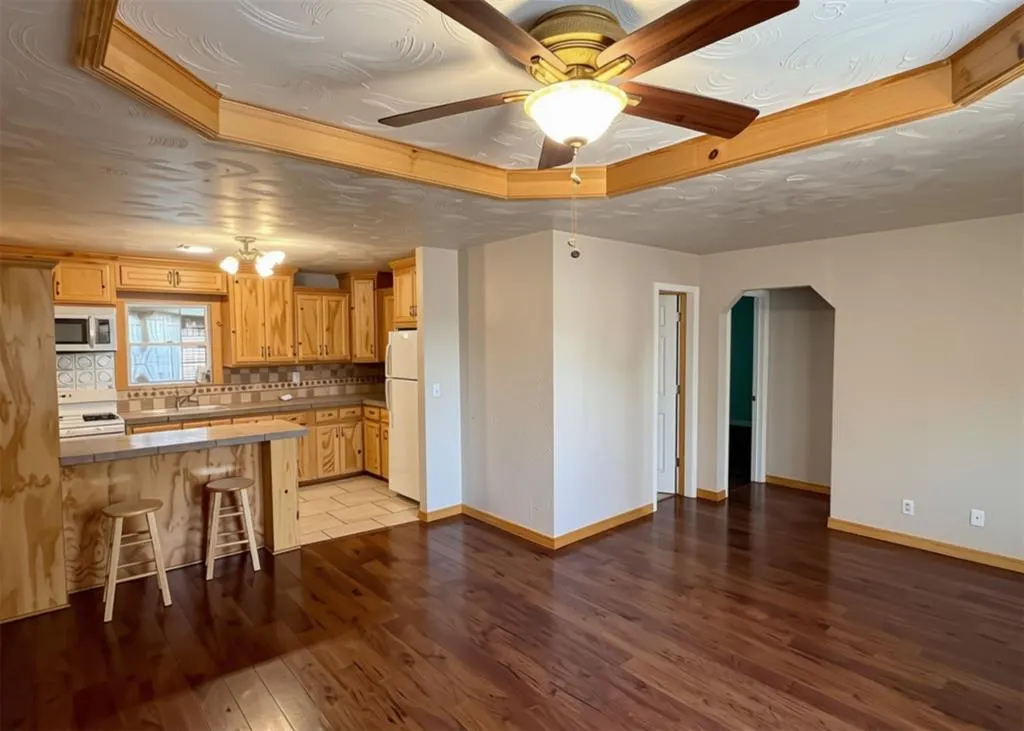 Photo 9 — 120 Thornton Lane, Elk City, OK 73644