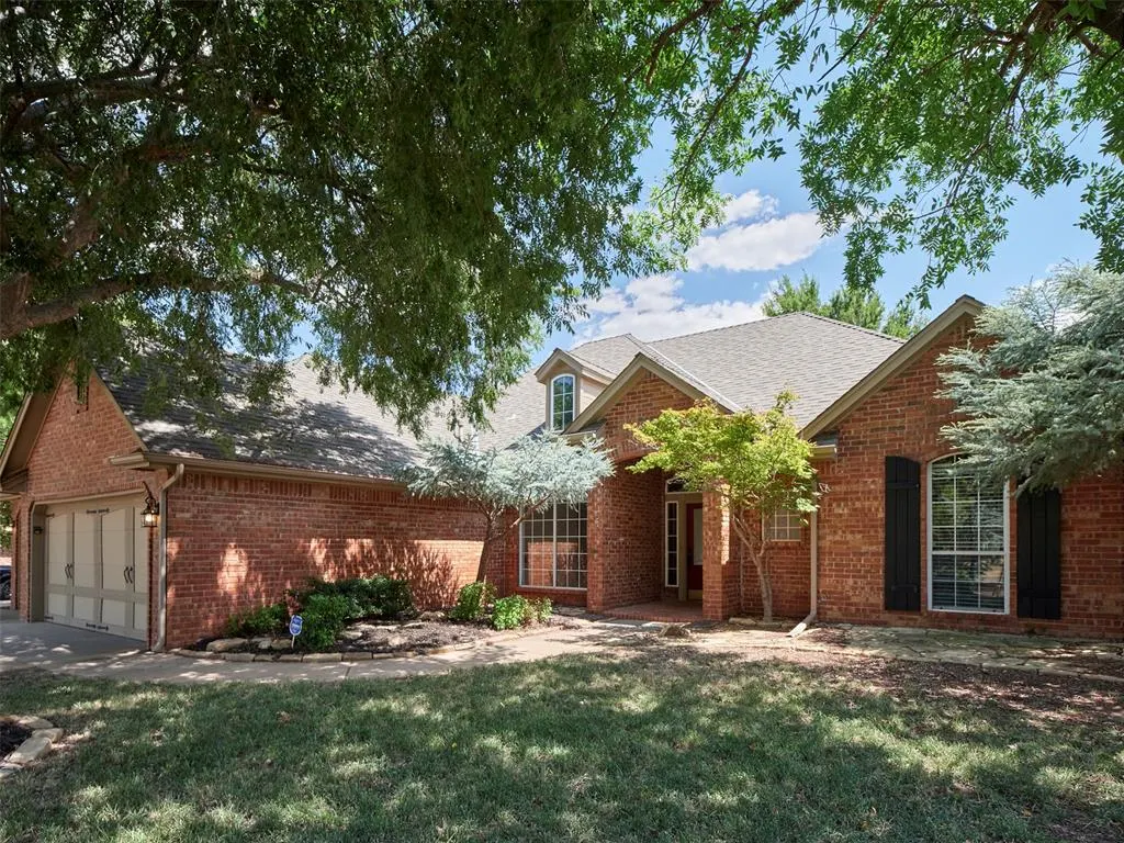 Photo 2 — 18108 San Mateo Court, Edmond, OK 73012