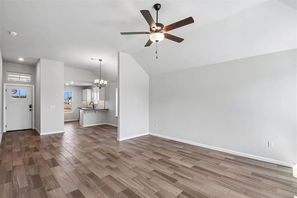 Photo 8 — 13924 Mondello Lane, Oklahoma City, OK 73170