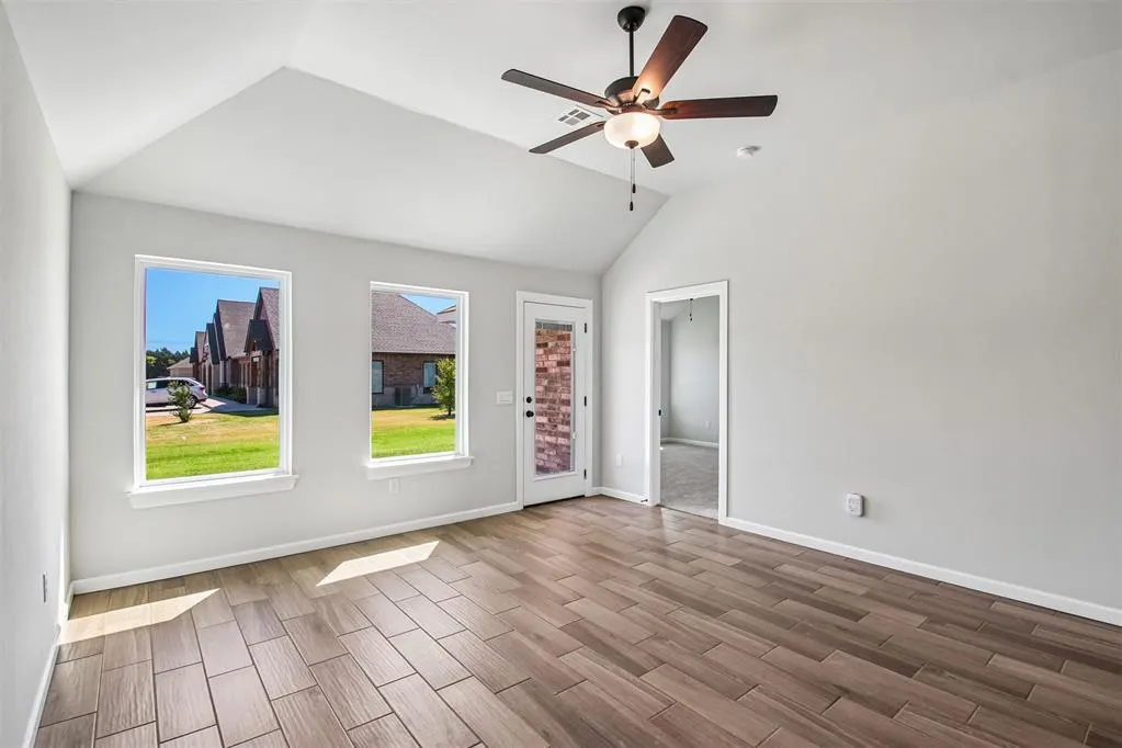 Photo 9 — 13924 Mondello Lane, Oklahoma City, OK 73170