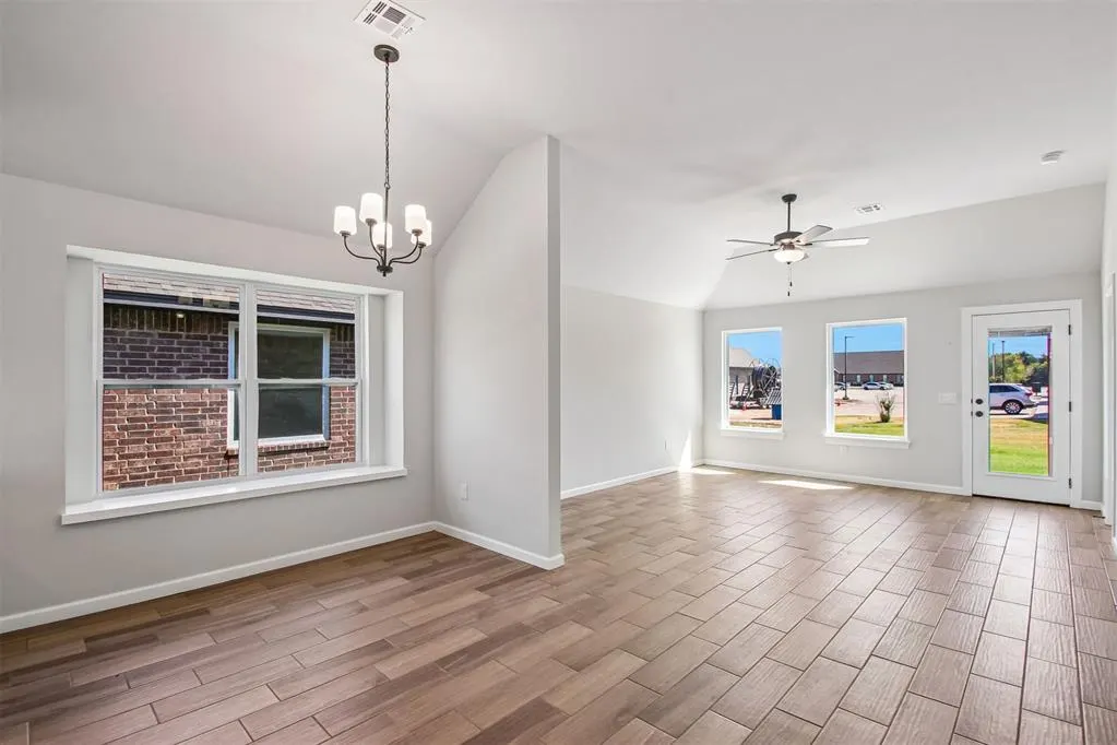 Photo 10 — 13924 Mondello Lane, Oklahoma City, OK 73170