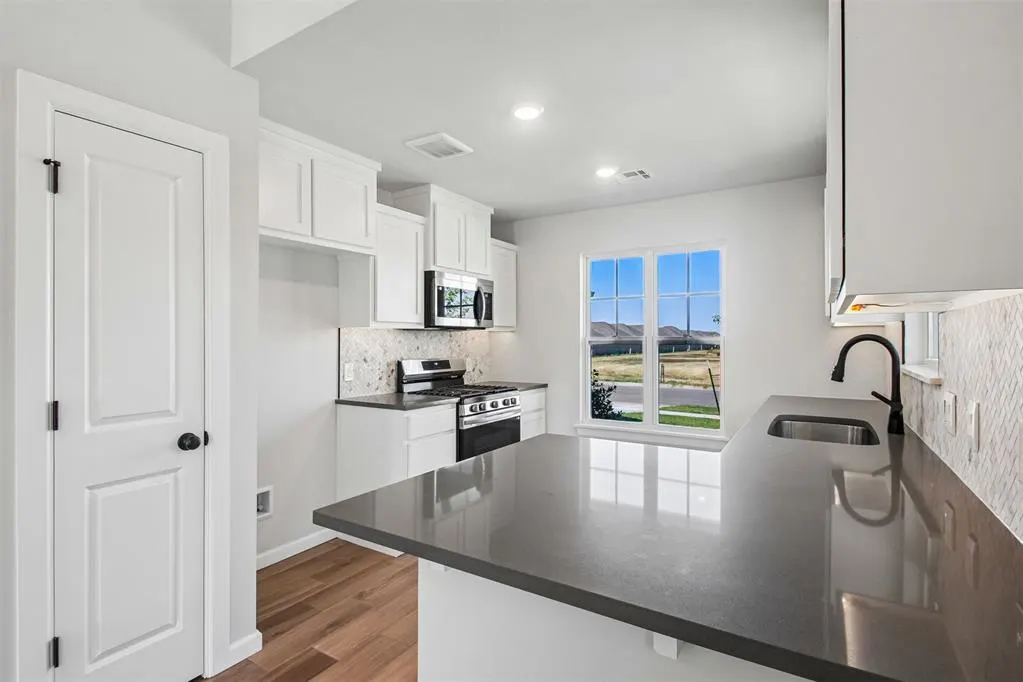 Photo 14 — 13924 Mondello Lane, Oklahoma City, OK 73170