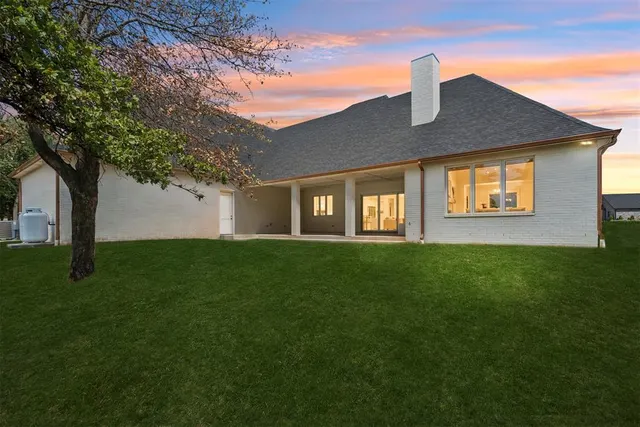 Photo 2 — 2297 Summit Circle, Blanchard, OK 73010