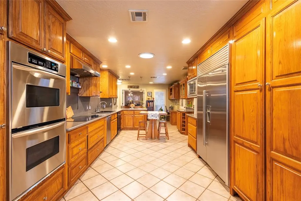 Photo 25 — 107 Clubhouse Drive, Elk City, OK 73644