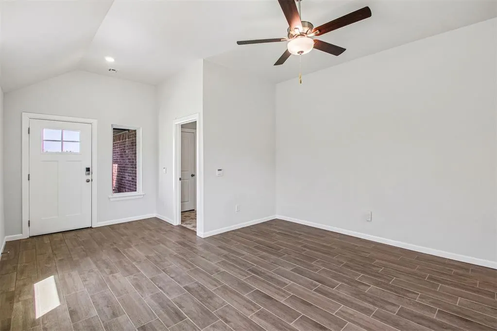 Photo 4 — 13928 Mondello Lane, Oklahoma City, OK 73170