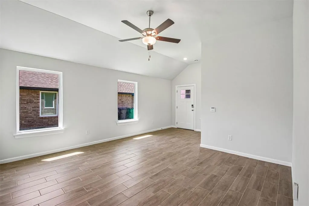 Photo 6 — 13928 Mondello Lane, Oklahoma City, OK 73170