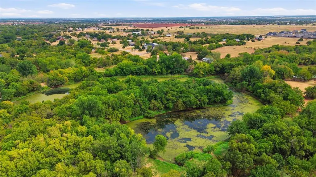 Photo 16 — 724 NE Blugil Drive, Piedmont, OK 73078
